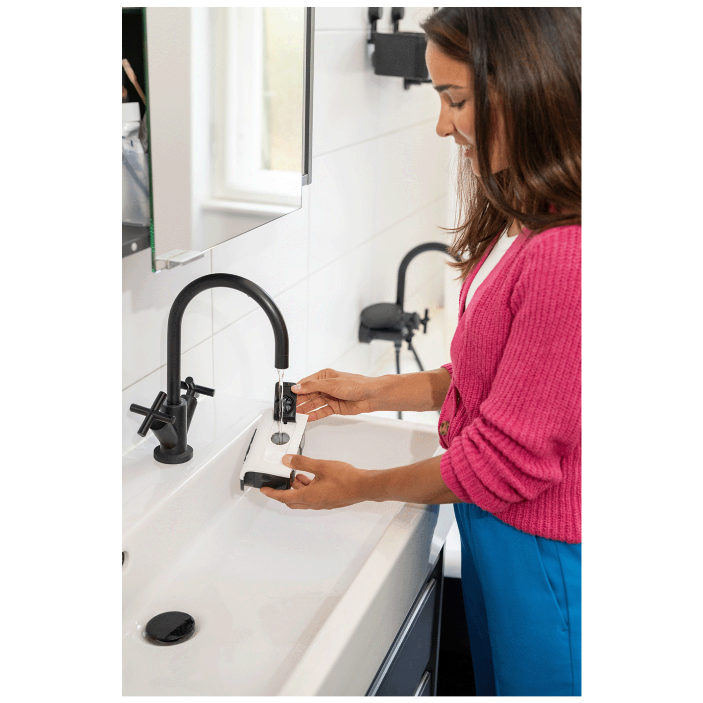 699929243ae109846f165fd1